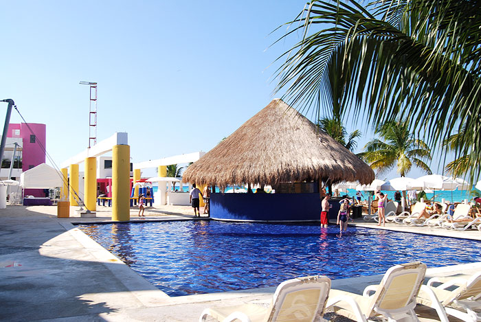 Playa Mia Resort swimming pool and pool-side bar.
