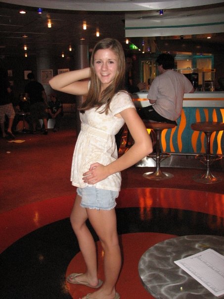 Kelly strikes a pose at the teen nightclub.